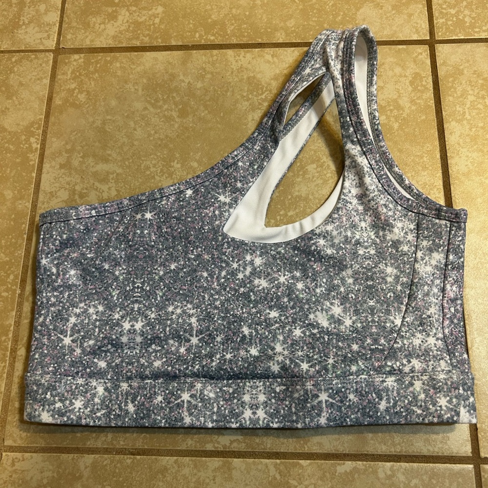 Stylish Gray Women's Asymmetrical Sports Bra